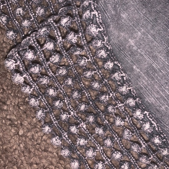 Grey AEO Top - Picture 2 of 3